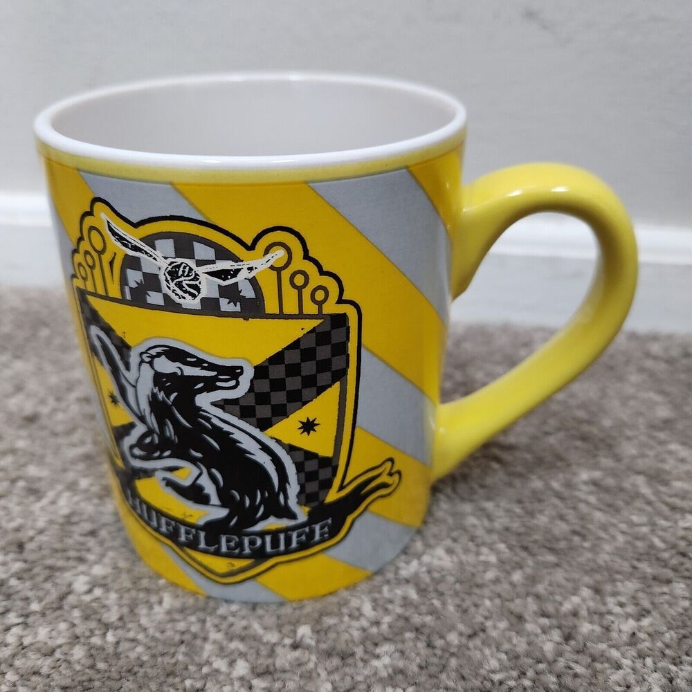 Harry Potter Hufflepuff Quidditch Team Yellow Striped 14 oz Ceramic Coff…